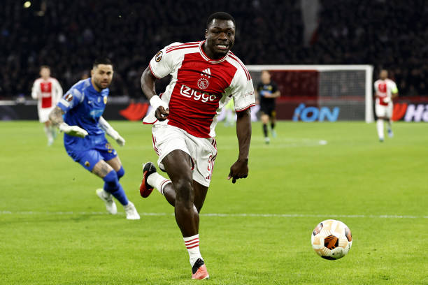 瓦尔加凭借 瓦尔加凭借