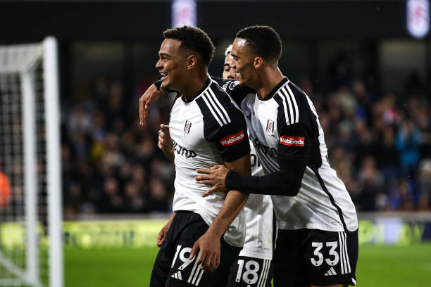 前国脚邵佳 前国脚邵佳